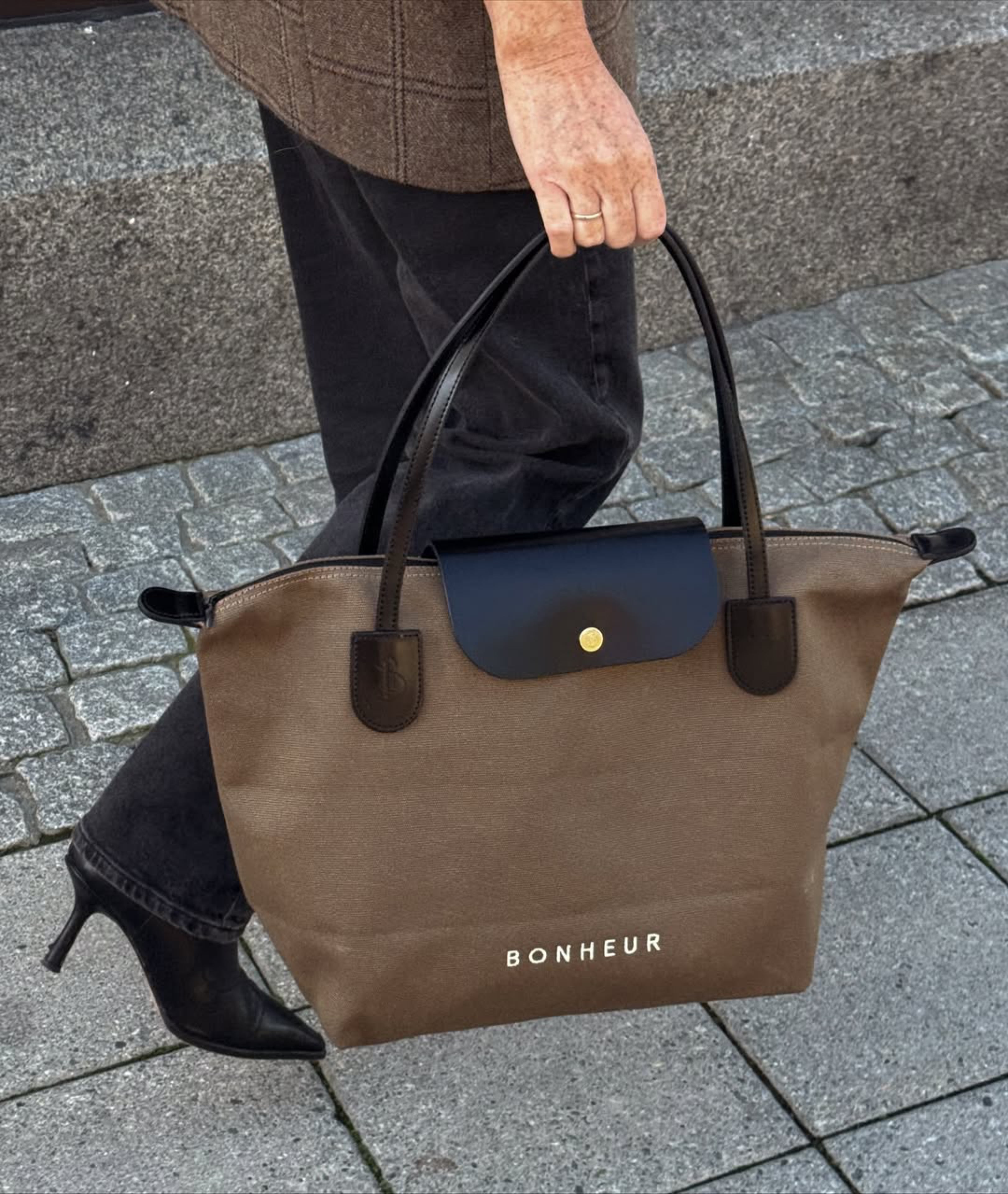N°7 Canvas Bag- Mocha Cream