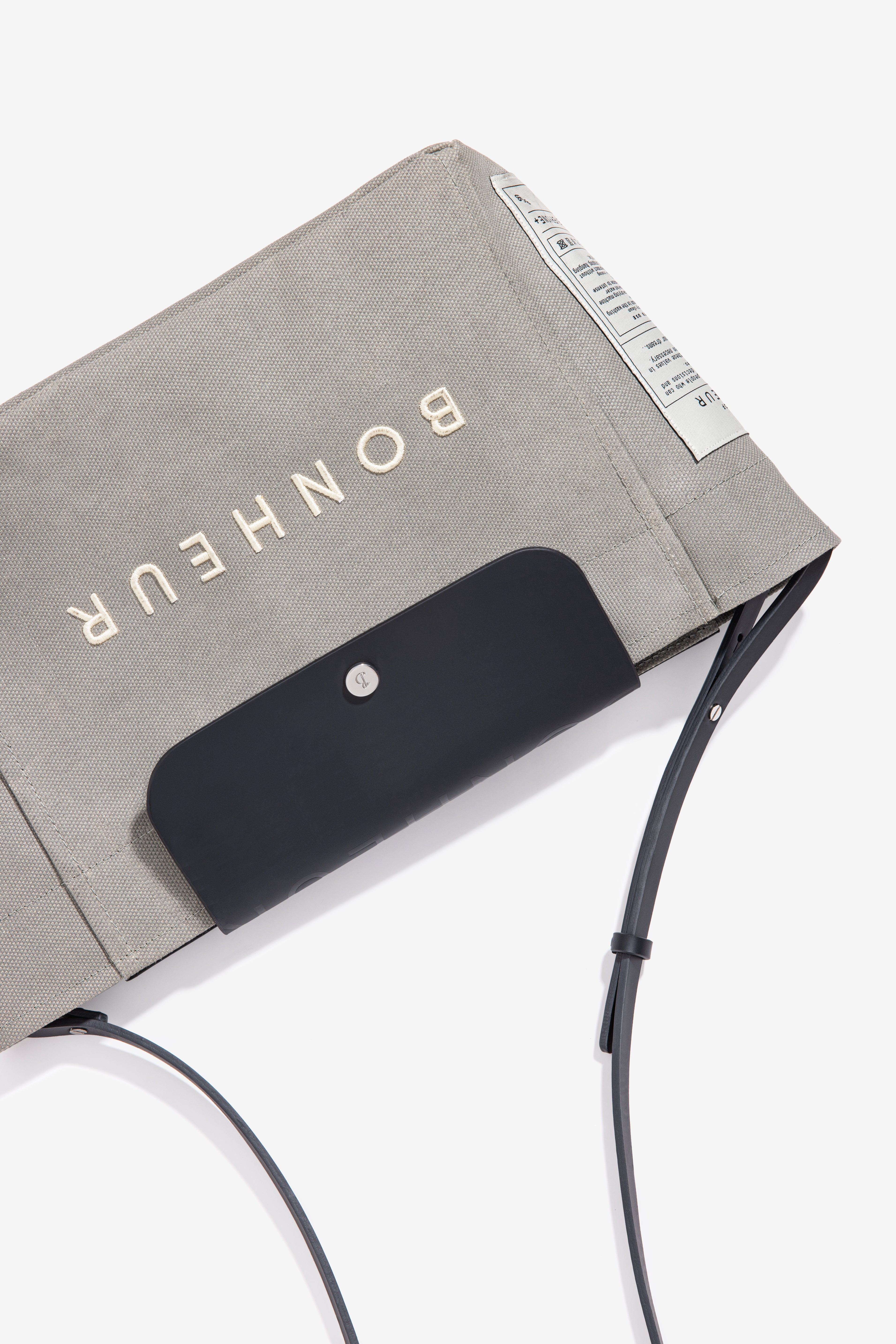 N°6 Canvas Clutch+Bag - Milky Green